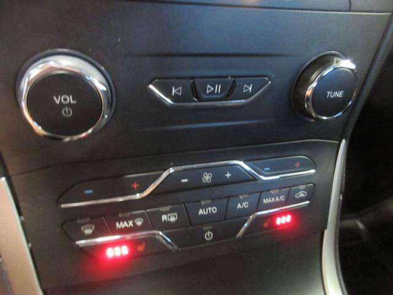 2020 Ford Edge SEL AWD, NAV, HTD. SEATS, APPLE/ANDROID, 97K! Photo