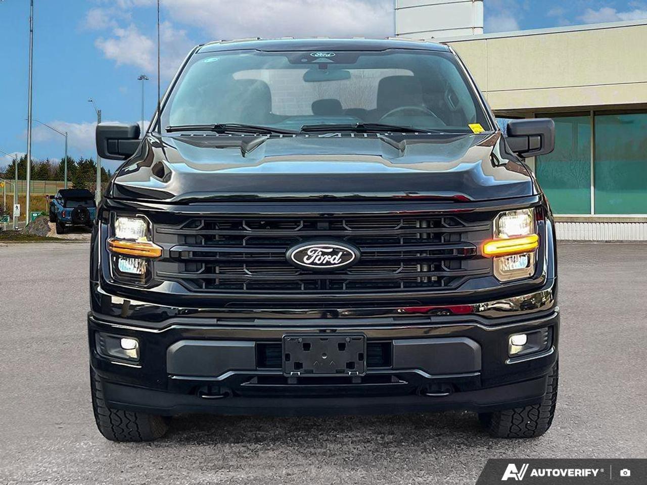 2025 Ford F-150 XLT   301A   XLT BLACK APP PKG Photo2