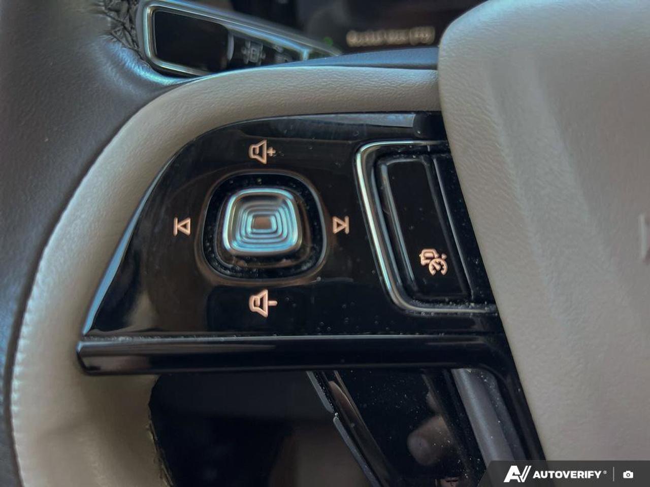 2022 Lincoln Corsair Reserve   LTHR   HTD STEER WHEEL   HTD SEATS Photo