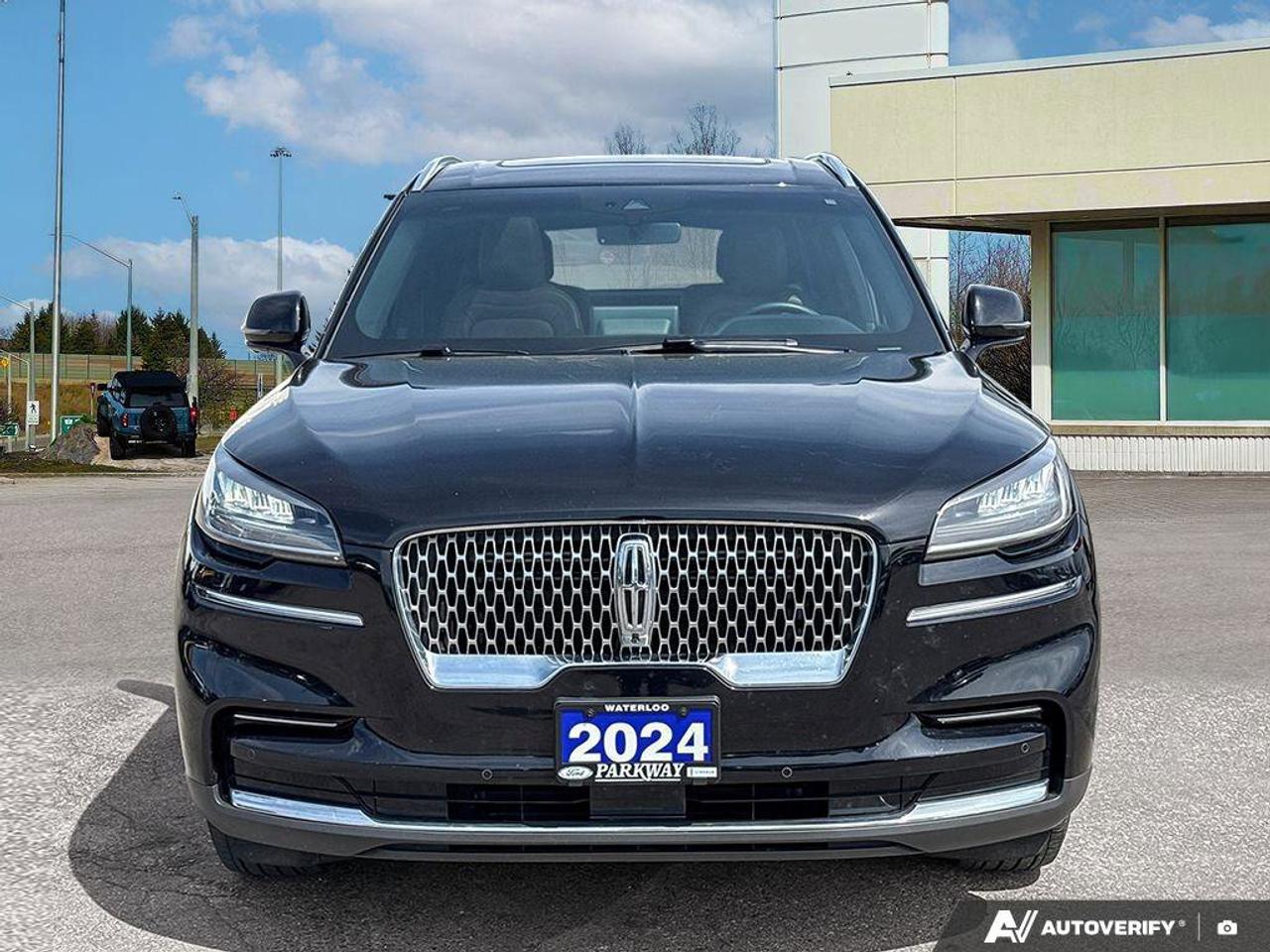2023 Lincoln Aviator Reserve   200A   LTHR   HTD STEER WHEEL Photo
