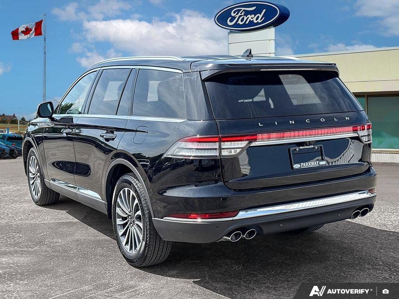 2023 Lincoln Aviator Reserve   200A   LTHR   HTD STEER WHEEL Photo
