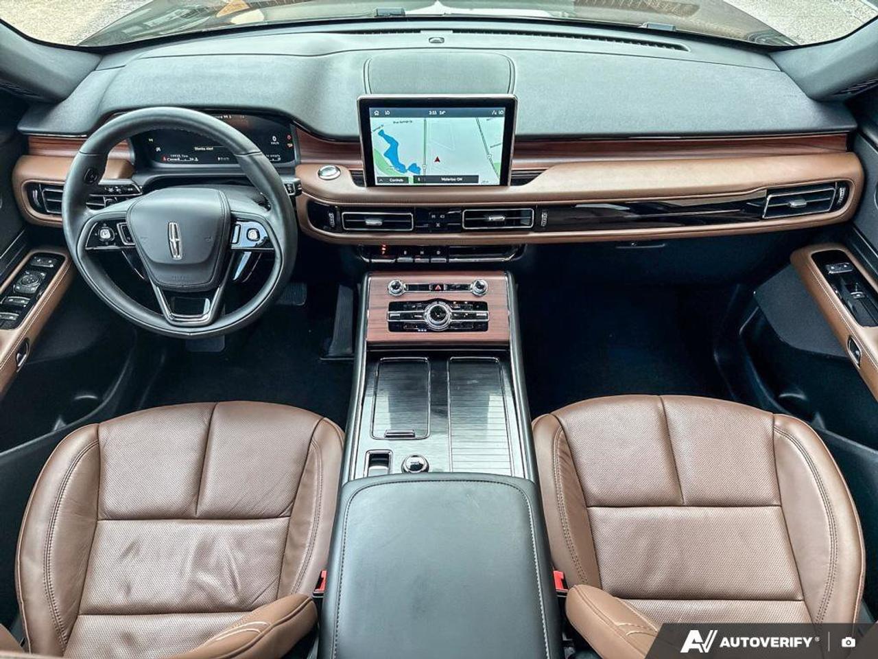 2023 Lincoln Aviator Reserve   200A   LTHR   HTD STEER WHEEL Photo