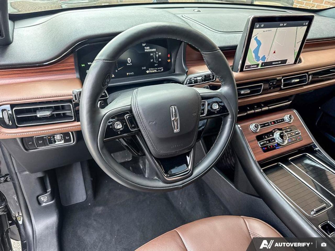 2023 Lincoln Aviator Reserve   200A   LTHR   HTD STEER WHEEL Photo