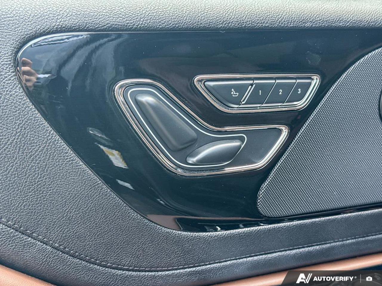 2023 Lincoln Aviator Reserve   200A   LTHR   HTD STEER WHEEL Photo