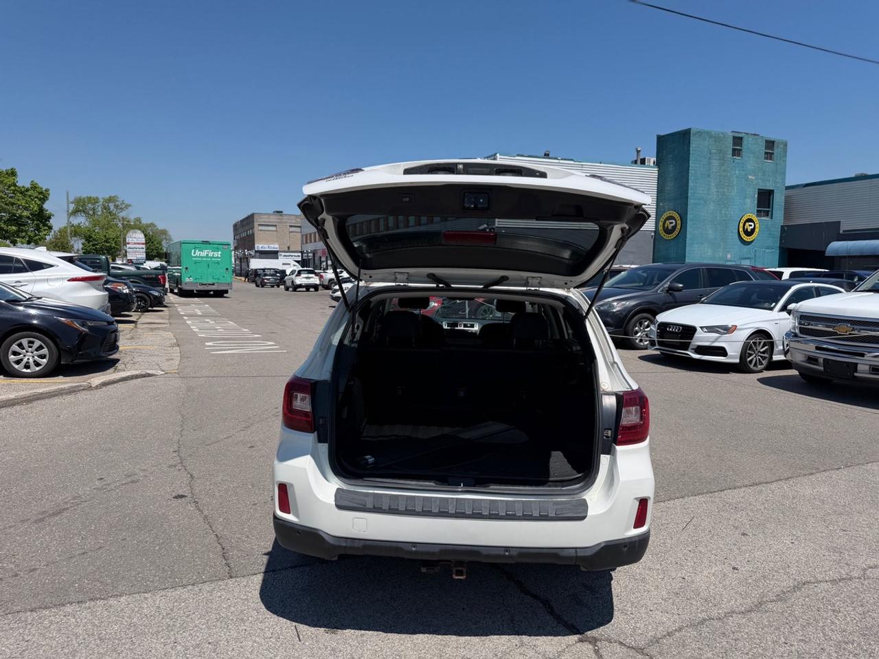 2017 Subaru Outback LIMITED Photo