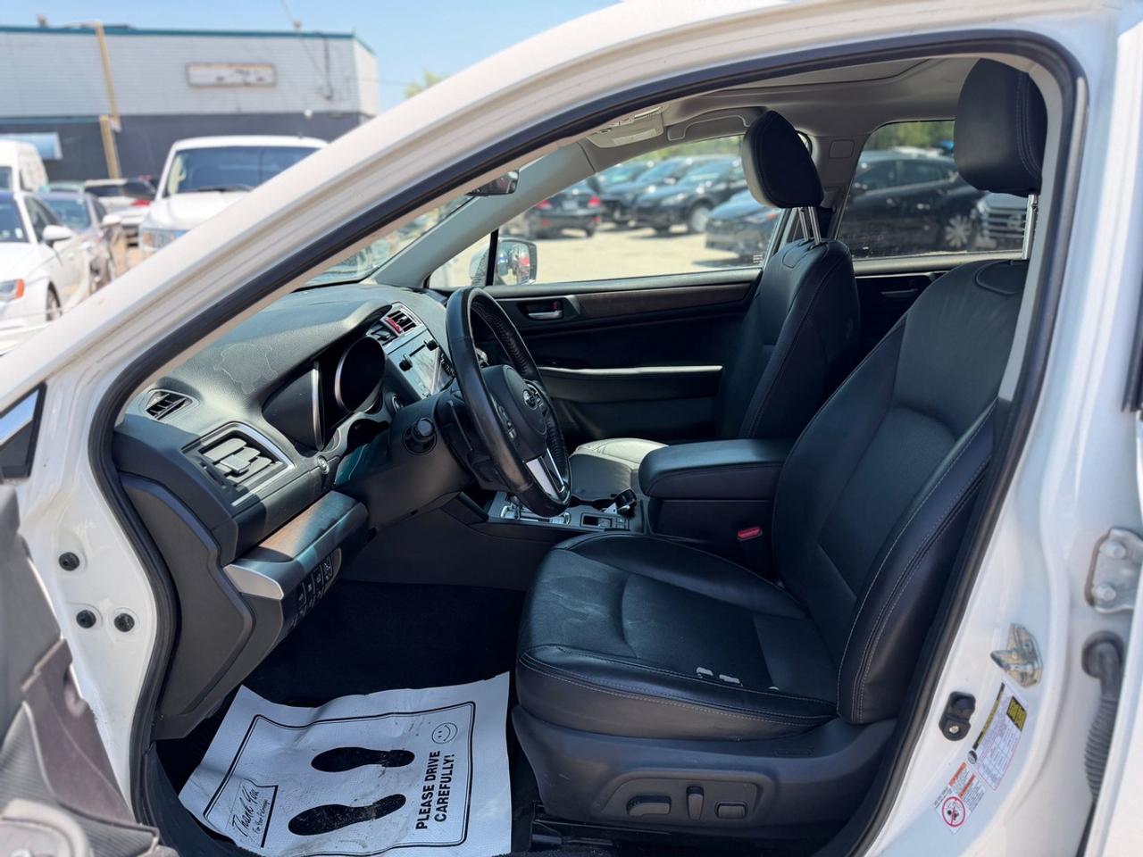 2017 Subaru Outback LIMITED Photo