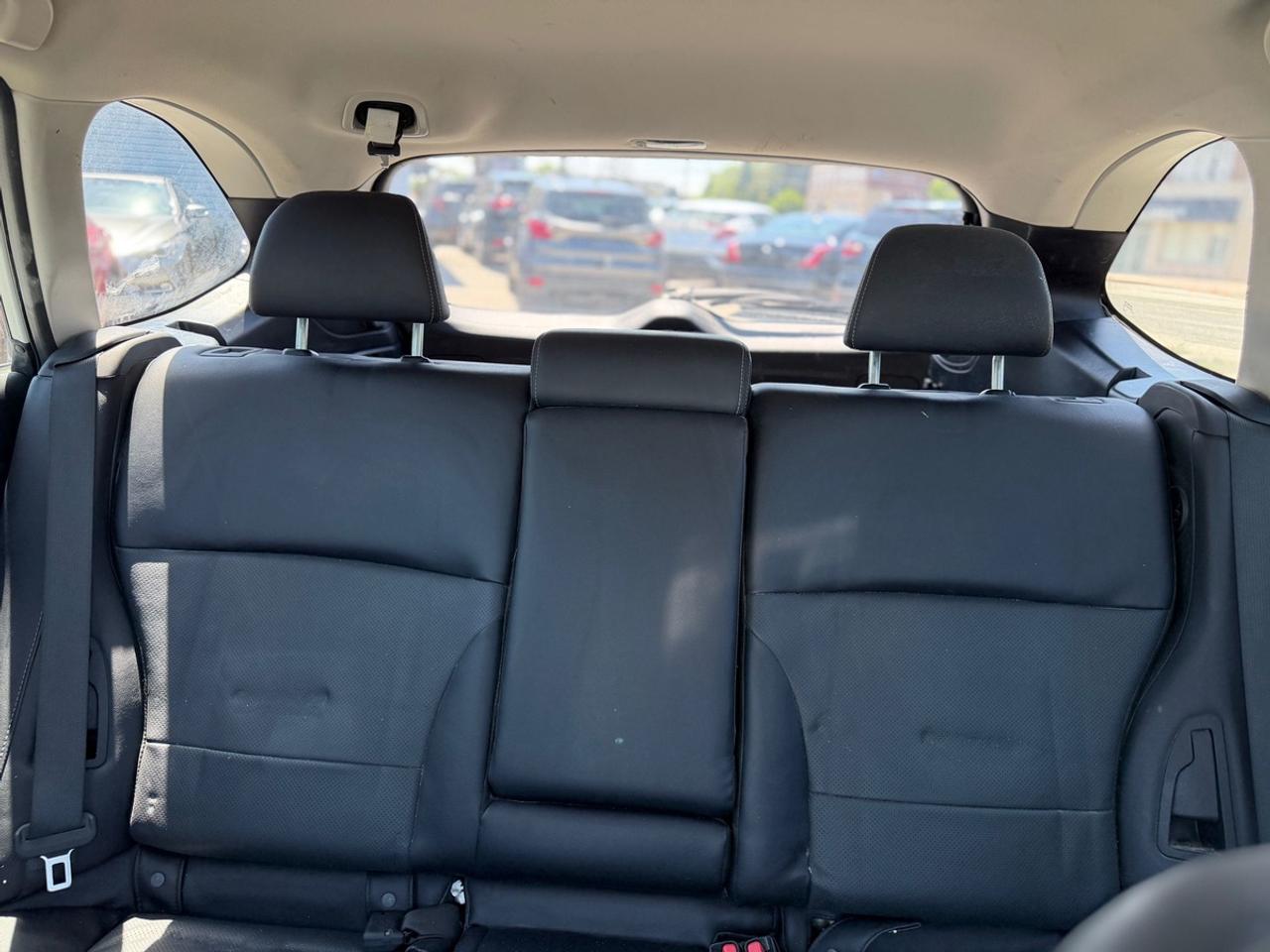 2017 Subaru Outback LIMITED Photo