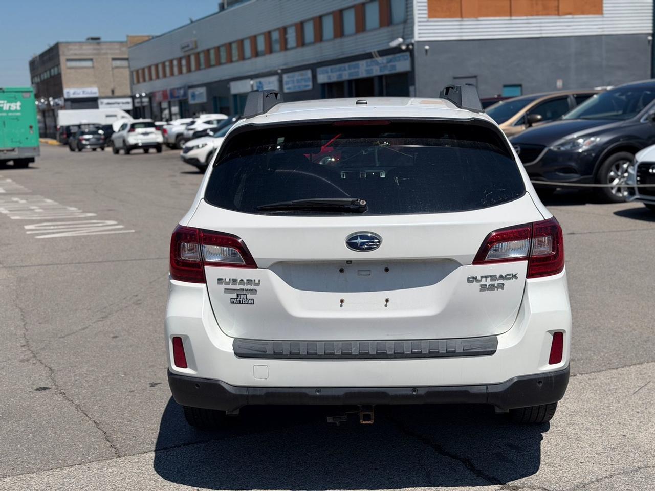 2017 Subaru Outback LIMITED Photo