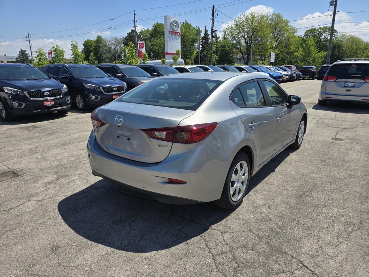 2016 Mazda MAZDA3 I Sport Photo