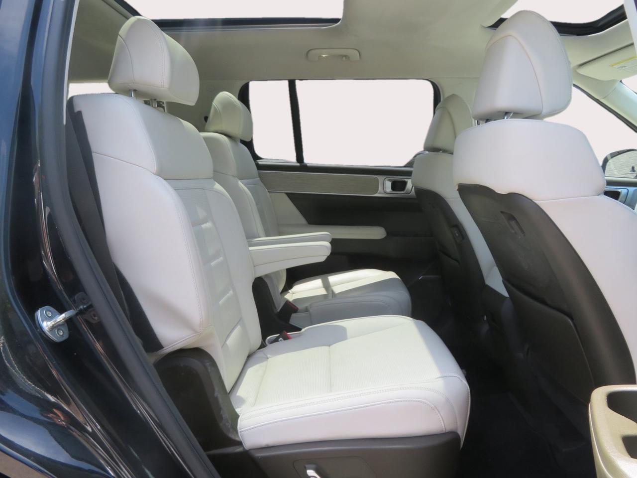 2024 Hyundai Santa Fe Ultimate Calligraphy AWD w/Beige Interior Photo
