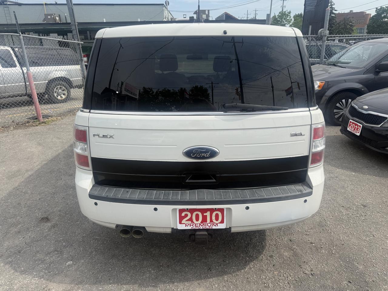 2010 Ford Flex *** 3 YEAR WARRANTY INCLUDED *** Photo