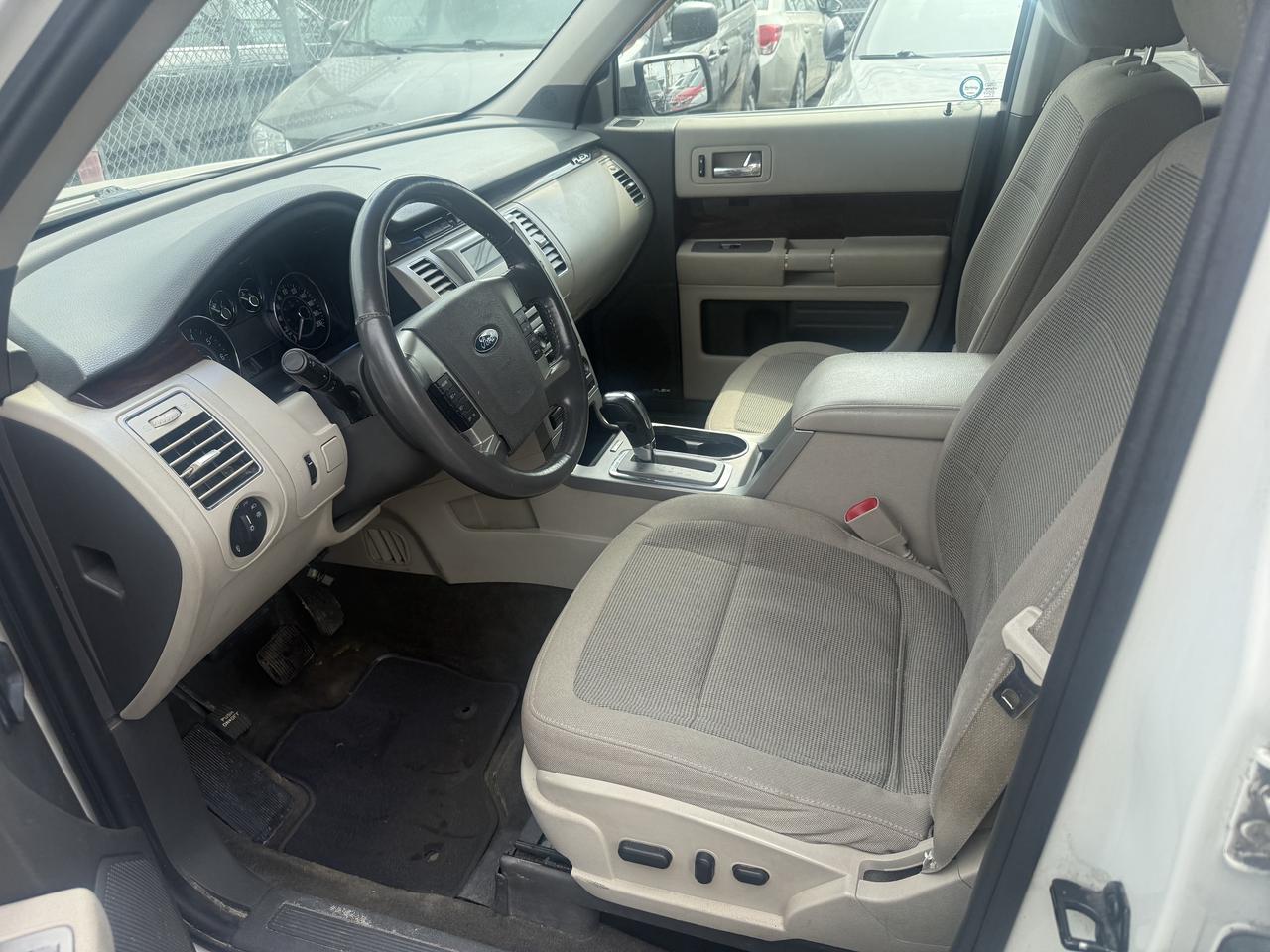 2010 Ford Flex *** 3 YEAR WARRANTY INCLUDED *** Photo