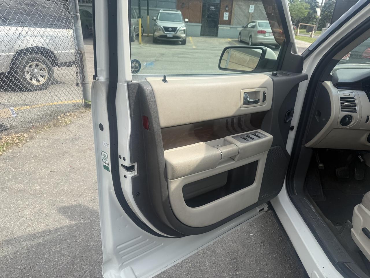 2010 Ford Flex *** 3 YEAR WARRANTY INCLUDED *** Photo