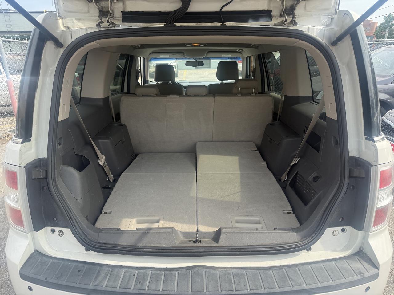 2010 Ford Flex *** 3 YEAR WARRANTY INCLUDED *** Photo