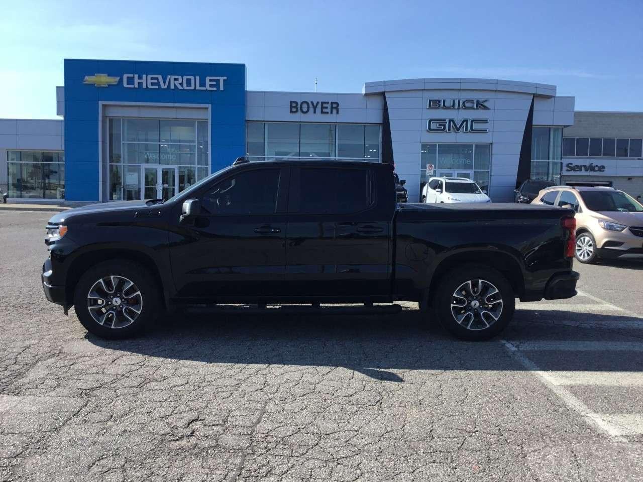 2024 Chevrolet Silverado 1500 Crew Cab Short Box 4-Wheel Drive RST Photo5