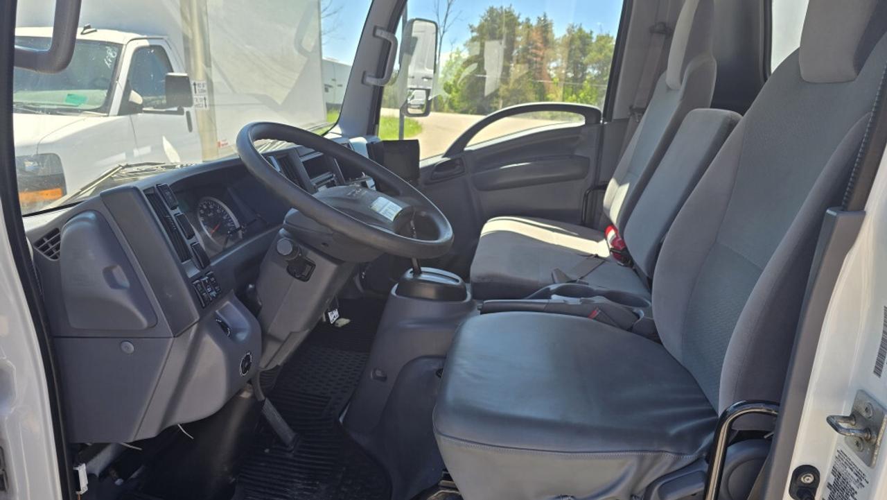 2020 Isuzu NRR NRR - 22Ft Box - 102Wx92H - Lift Gate - Diesel Photo
