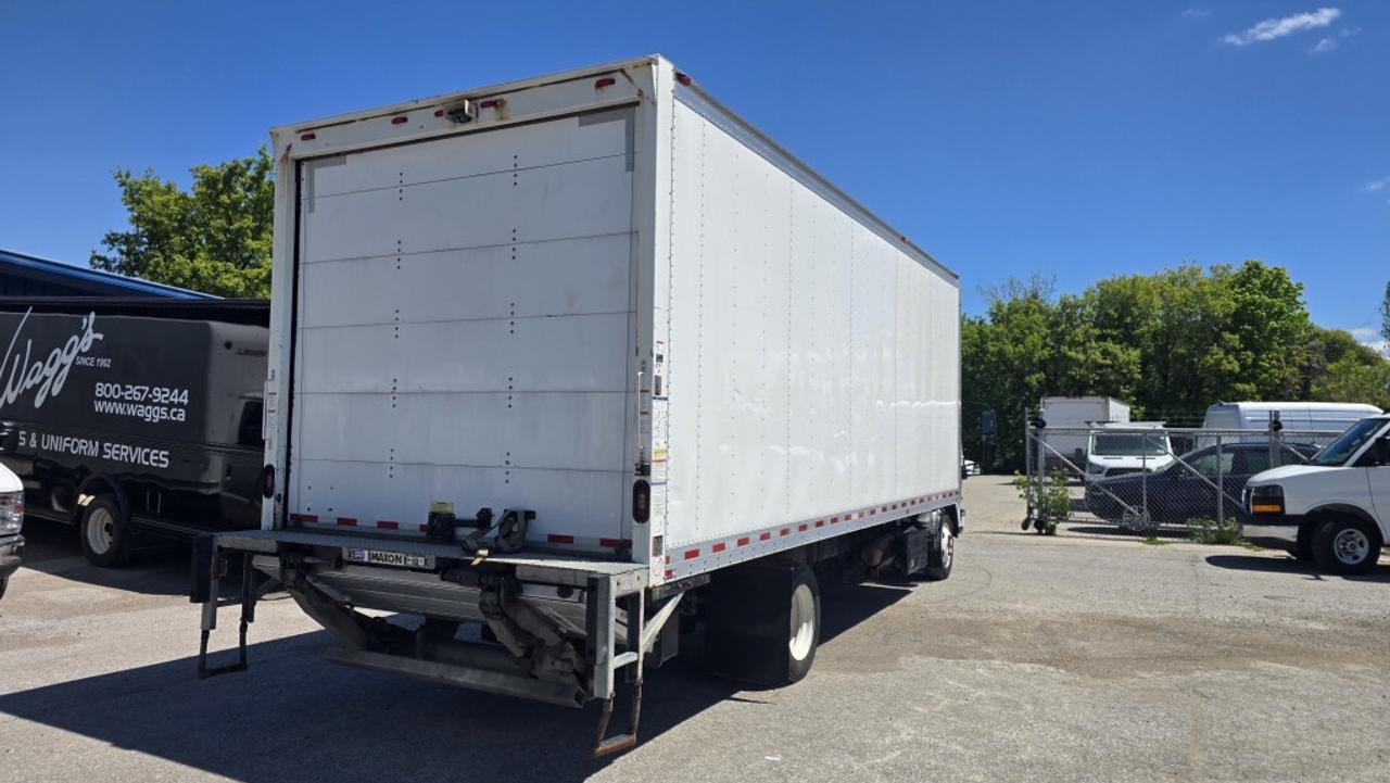 2020 Isuzu NRR NRR - 22Ft x 102Wx92H Box - Lift Gate - Diesel Photo