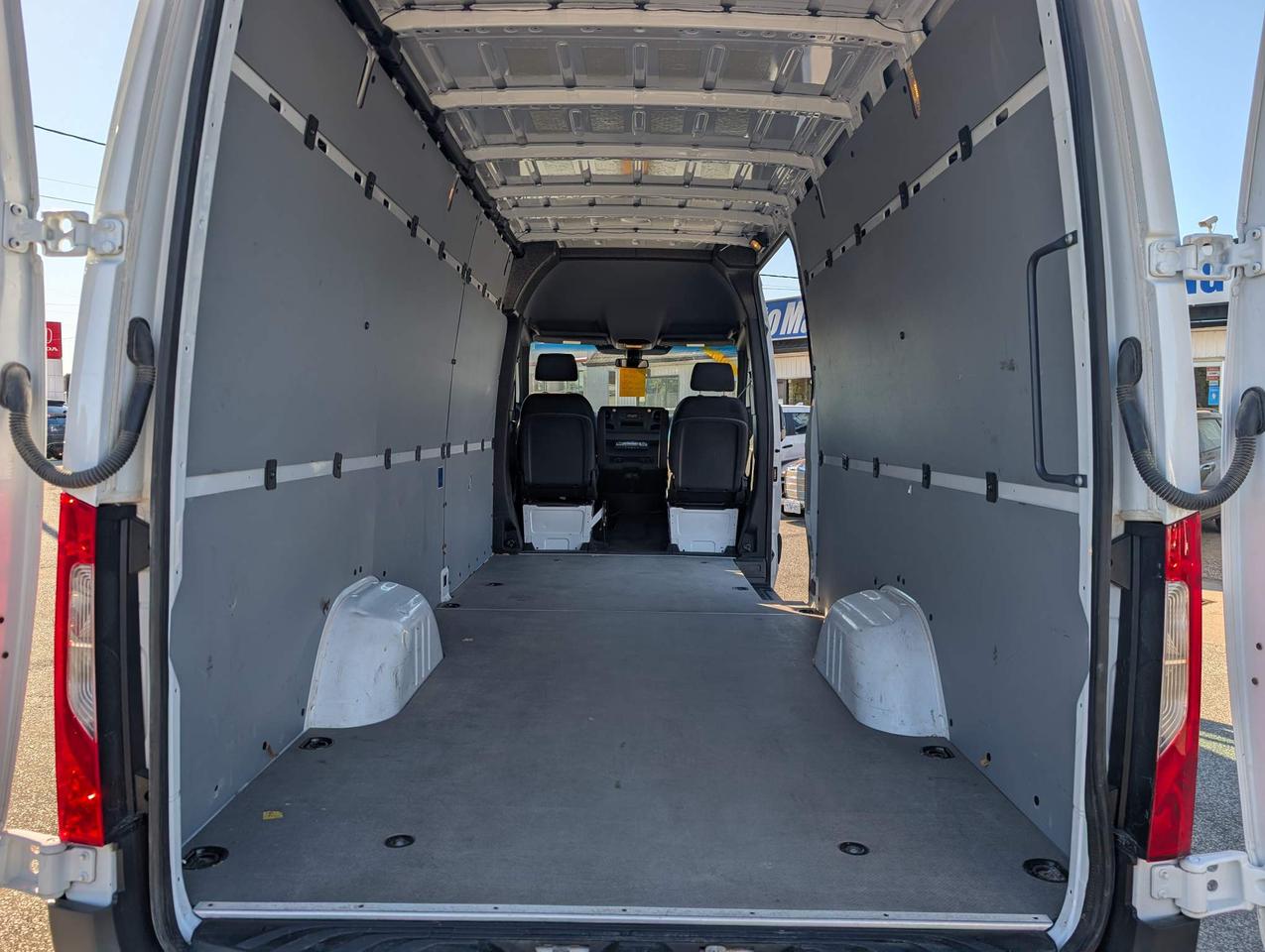 2025 Mercedes-Benz Sprinter 2500 High Roof 4-Cyl Diesel Sprinter 2500 Cargo Van 170 in. WB Rear-Wheel Drive Photo