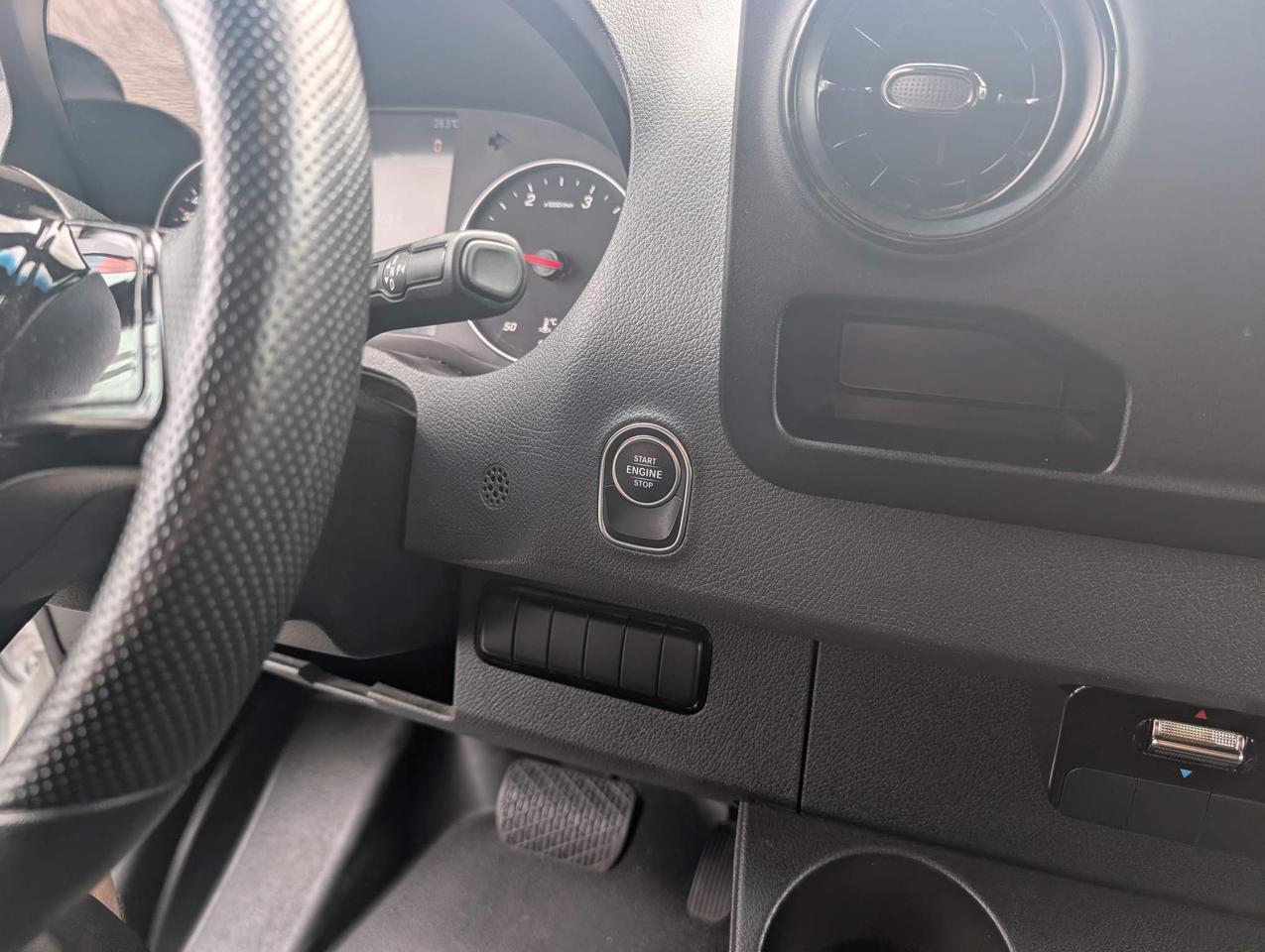 2025 Mercedes-Benz Sprinter 2500 High Roof 4-Cyl Diesel Sprinter 2500 Cargo Van 170 in. WB Rear-Wheel Drive Photo