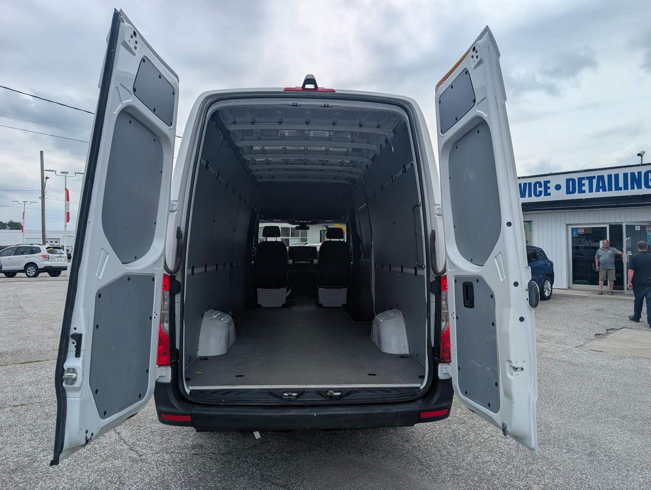 2025 Mercedes-Benz Sprinter 2500 High Roof 4-Cyl Diesel Sprinter 2500 Cargo Van 170 in. WB Rear-Wheel Drive Photo