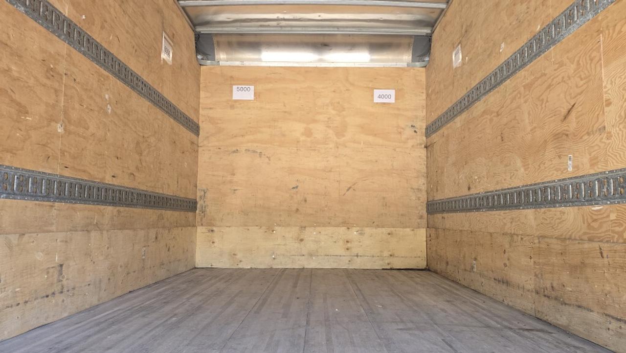 2020 Isuzu NRR NRR - 16Ft - Diesel - Lift Gate - 16Ft x 96W x 102 Photo
