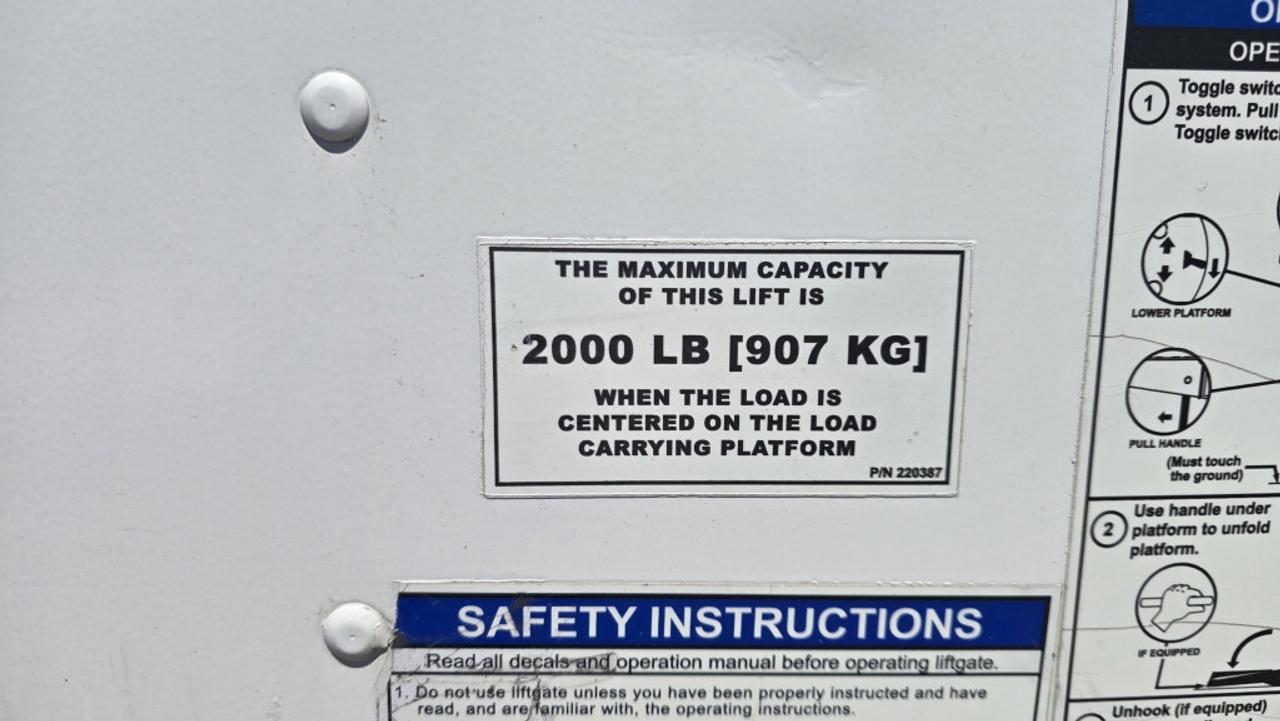 2020 Isuzu NRR NRR - 16Ft - Diesel - Lift Gate - 16Ft x 96W x 102 Photo