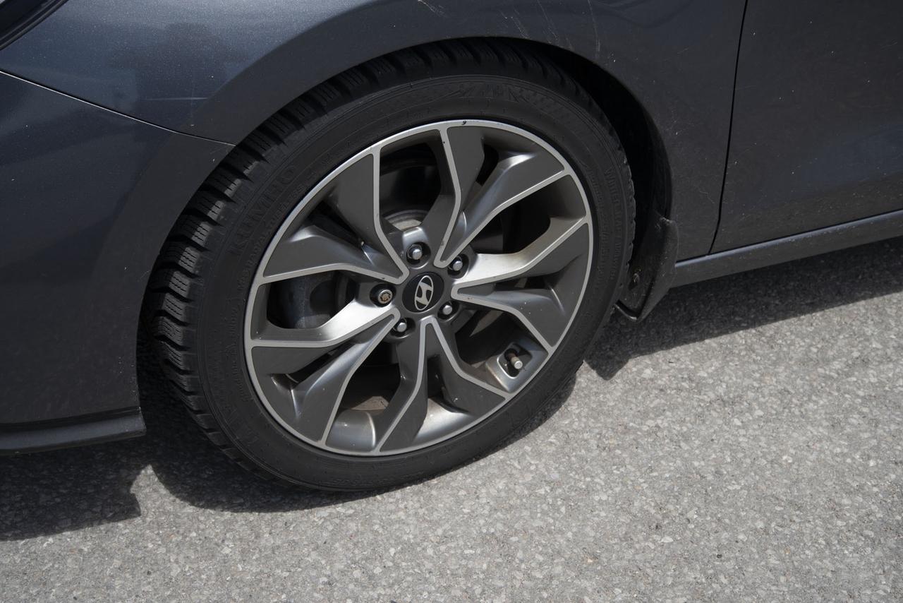 2019 Hyundai Elantra GT N Line Photo