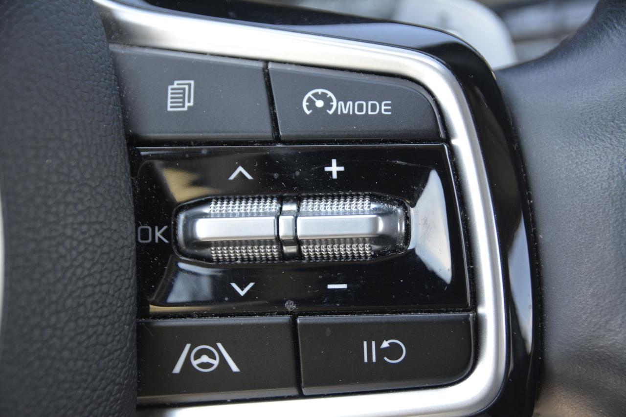 2022 Kia Sorento Hybrid  Photo