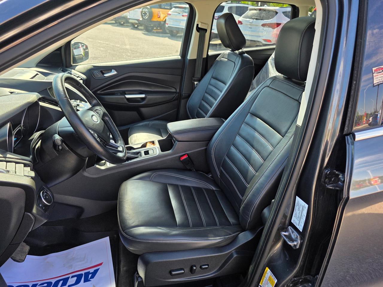 2018 Ford Escape Titanium 4dr 4x4 Photo