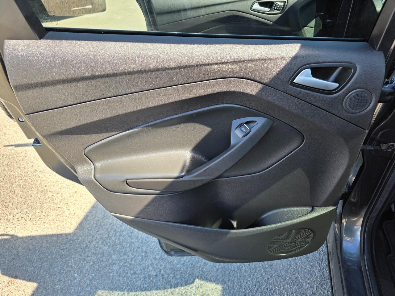 2018 Ford Escape Titanium 4dr 4x4 Photo