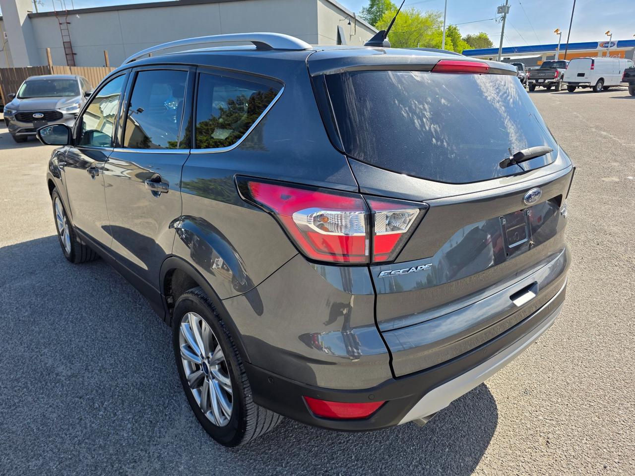 2018 Ford Escape Titanium 4dr 4x4 Photo
