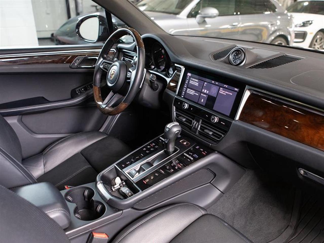 2023 Porsche Macan GTS Photo
