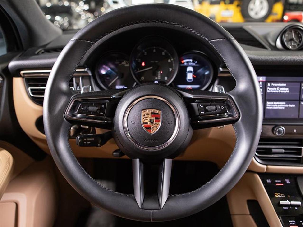 2023 Porsche Macan  Photo