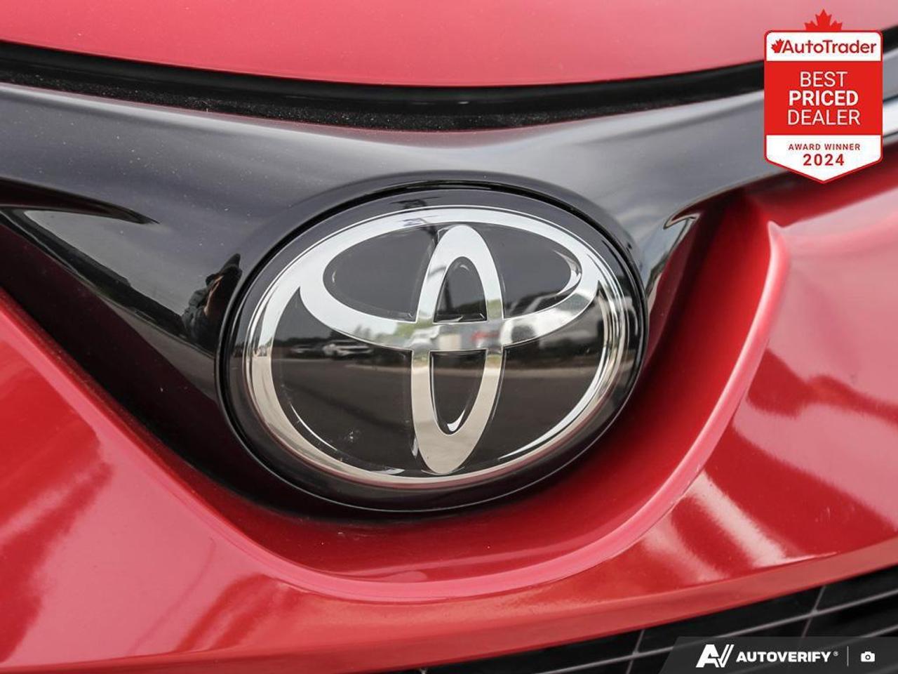 2017 Toyota RAV4 LE 4dr Front-wheel Drive Photo