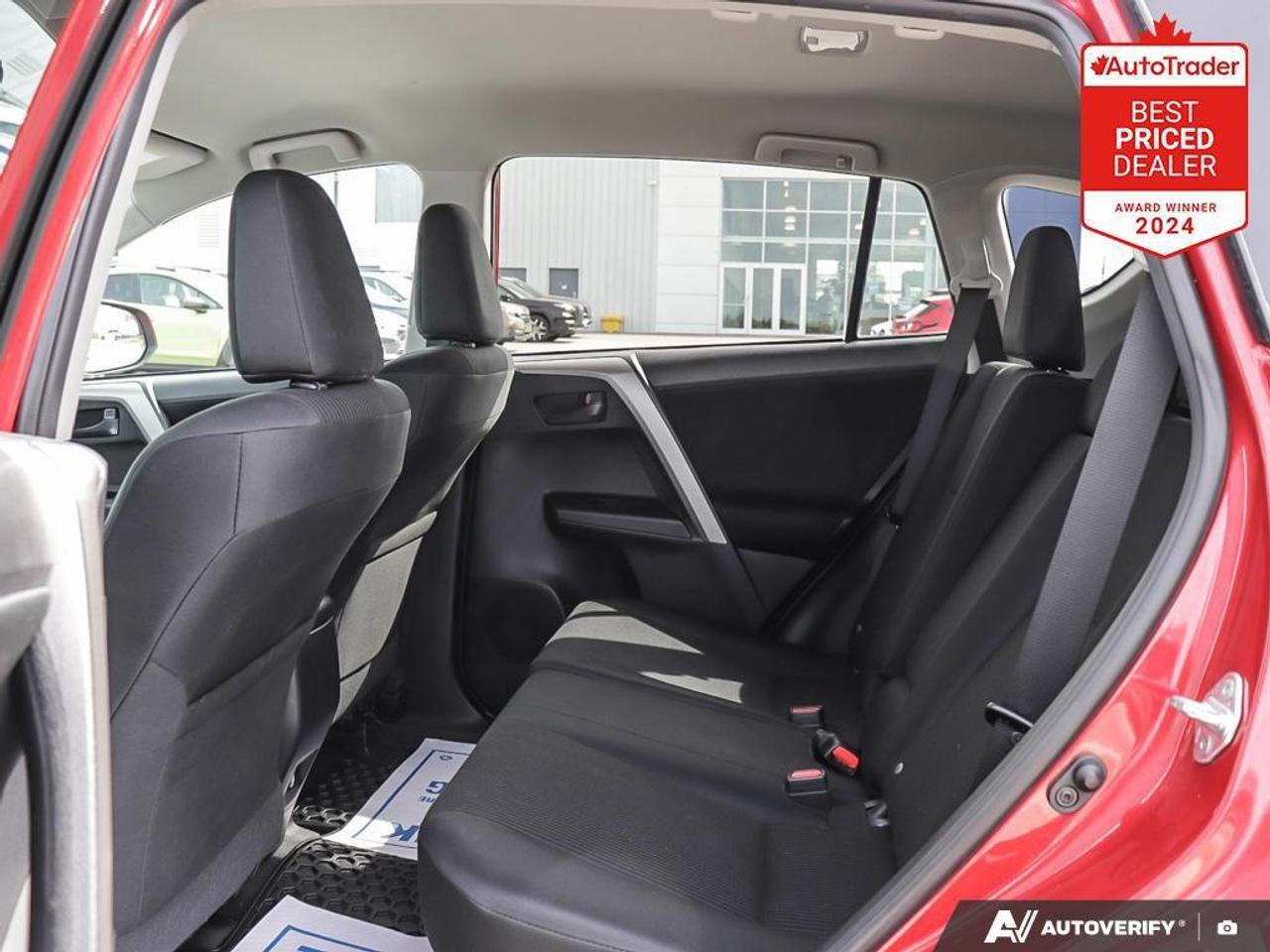 2017 Toyota RAV4 LE 4dr Front-wheel Drive Photo