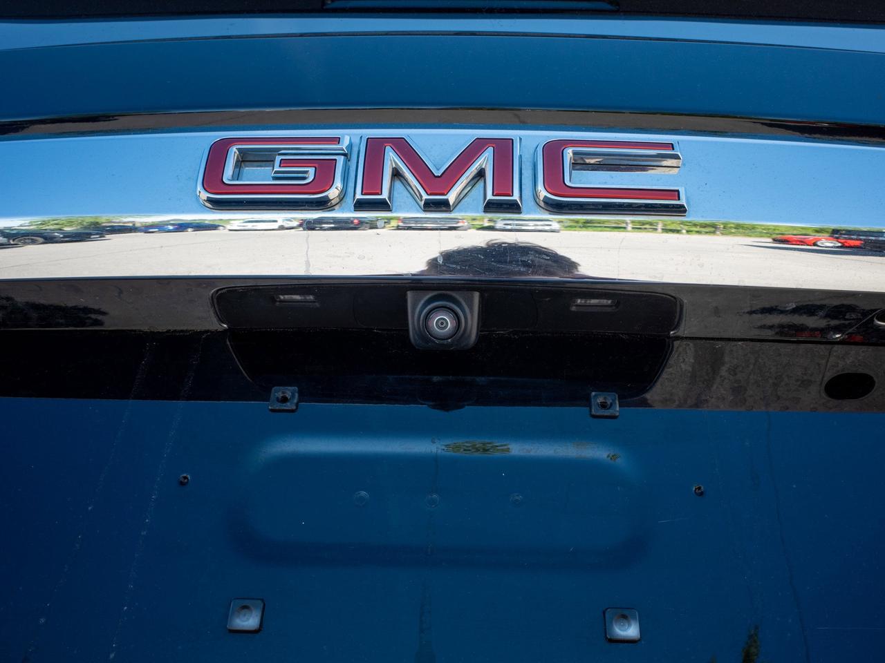2024 GMC Yukon SLT - Garage Door Opener   Heated Front Seats Photo