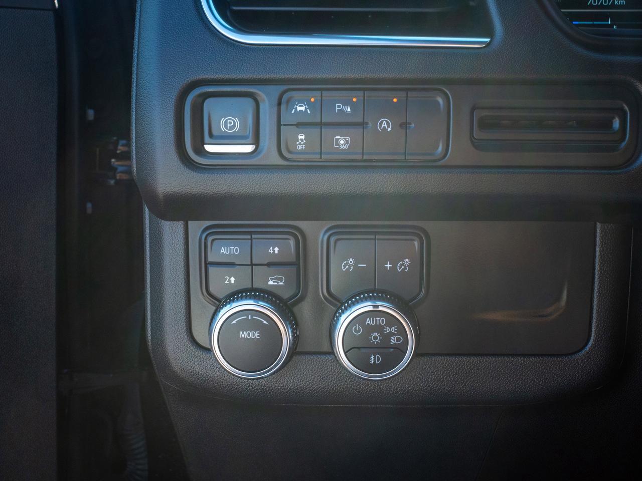 2024 GMC Yukon SLT - Garage Door Opener   Heated Front Seats Photo