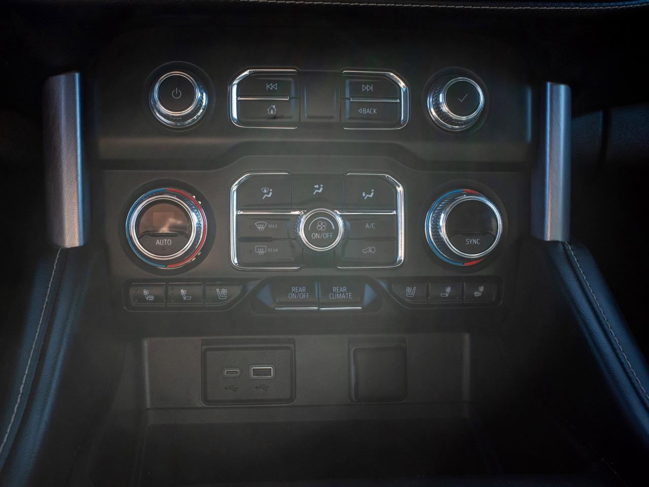 2024 GMC Yukon SLT - Garage Door Opener   Heated Front Seats Photo