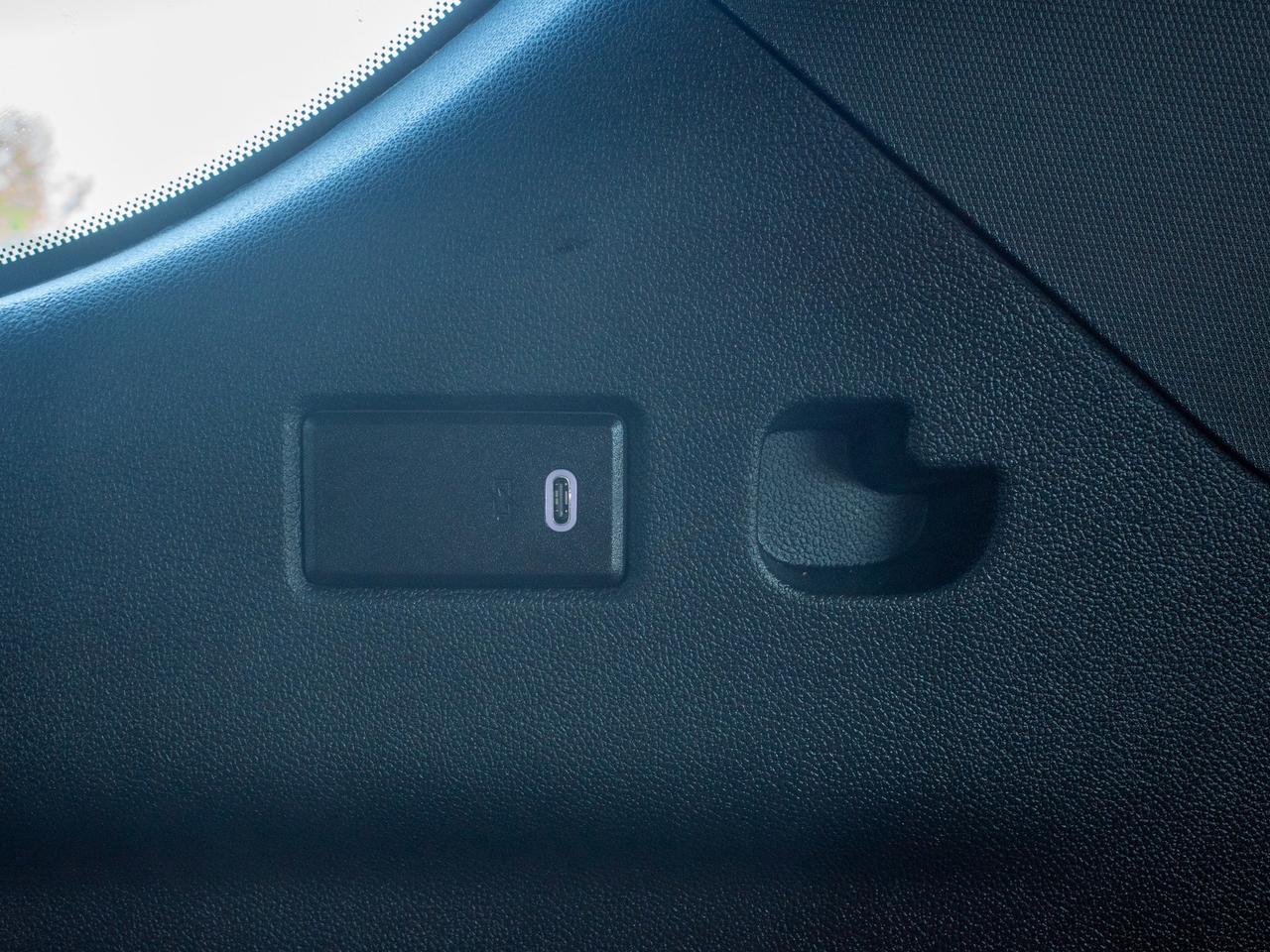 2024 GMC Yukon SLT - Garage Door Opener   Heated Front Seats Photo