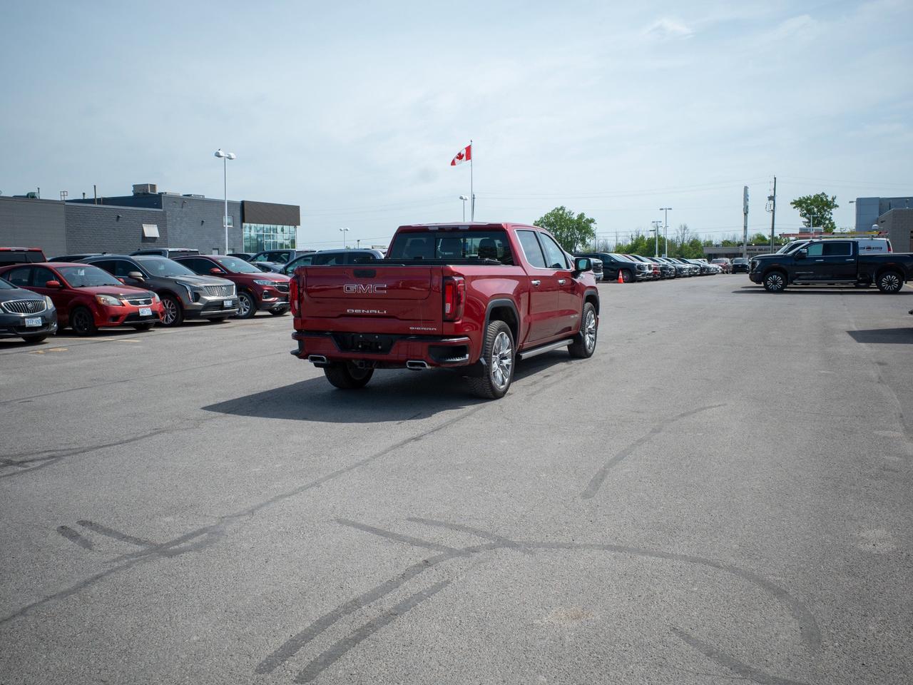 2024 GMC Sierra 1500 Denali - Keyless Start   Locking/Limited Slip Diff Photo
