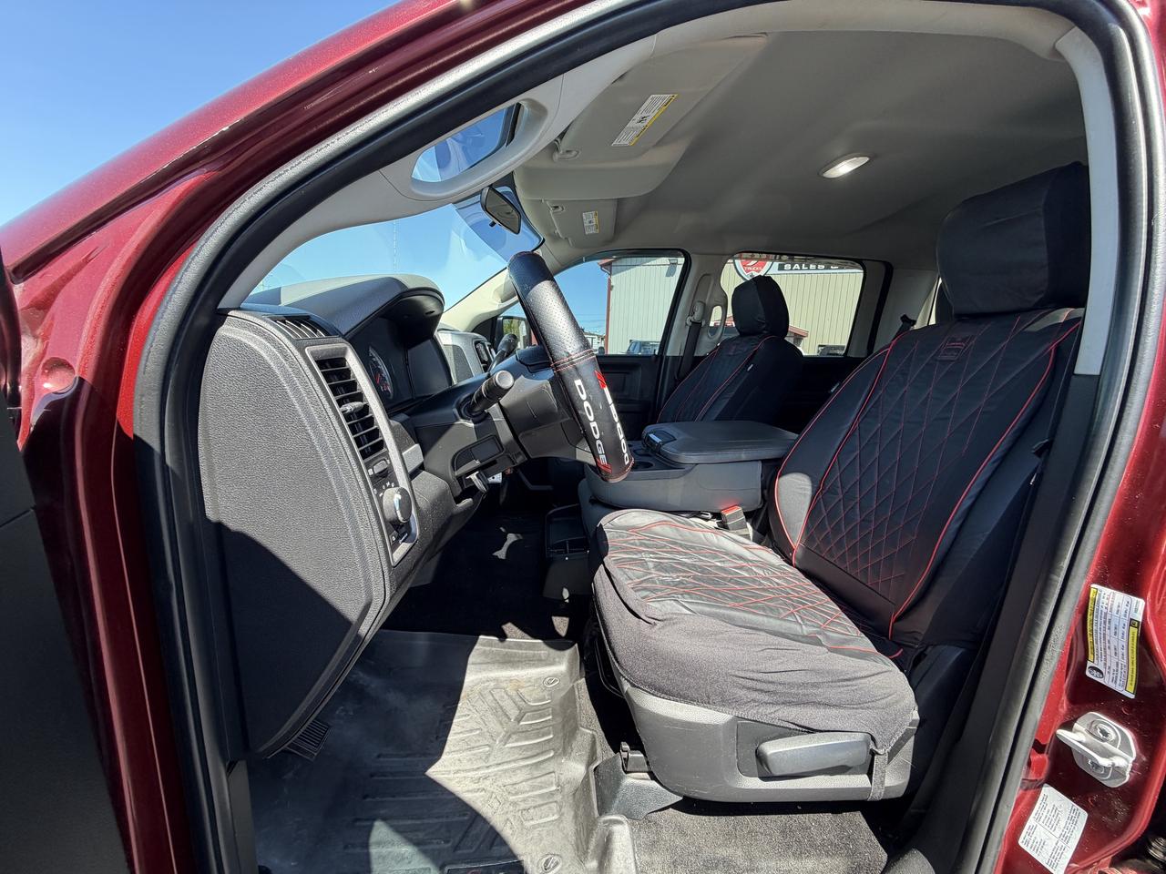 2017 RAM 1500 ST LIFT/WHEEL/TIRE PKG Photo