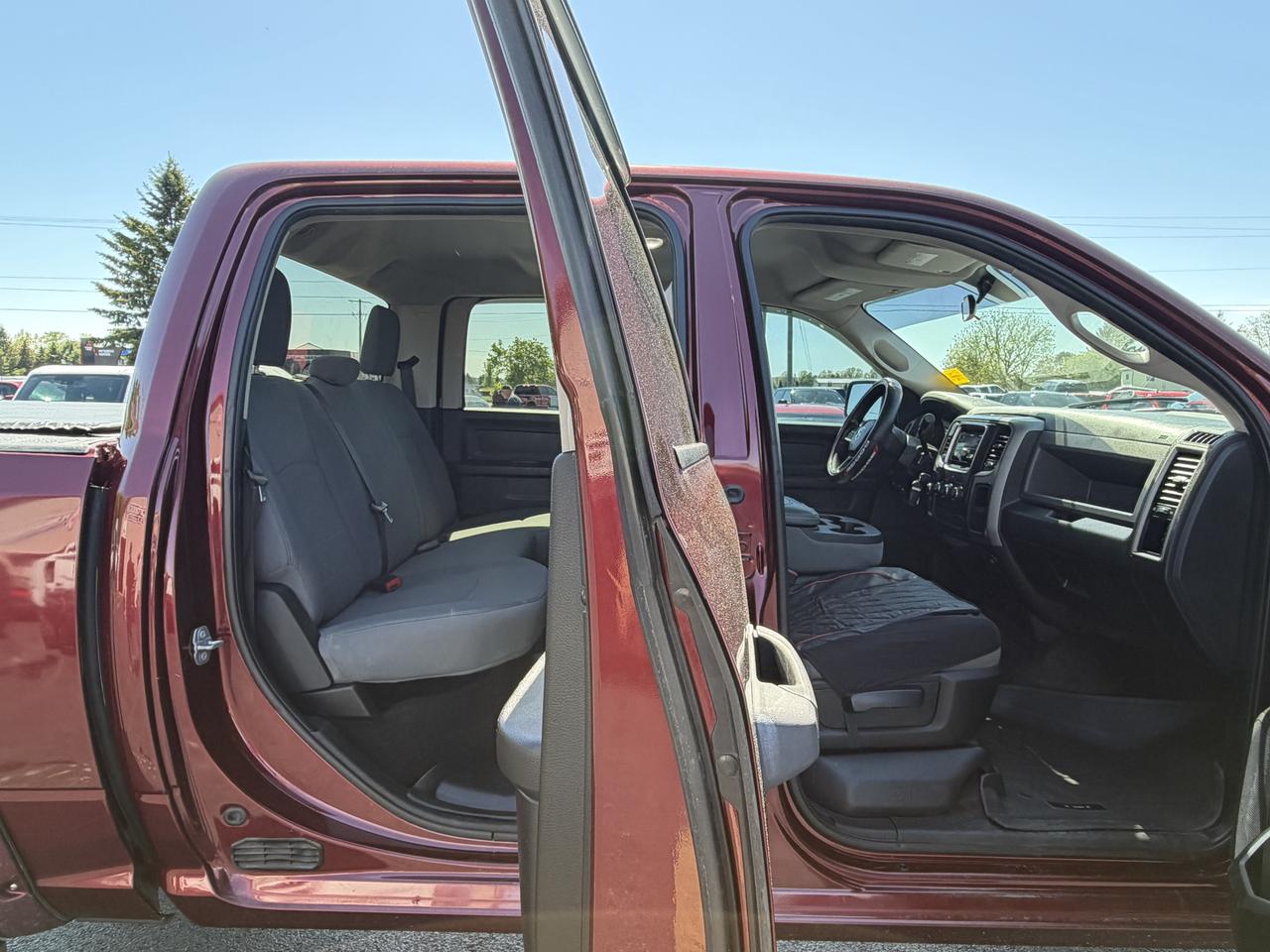 2017 RAM 1500 ST LIFT/WHEEL/TIRE PKG Photo