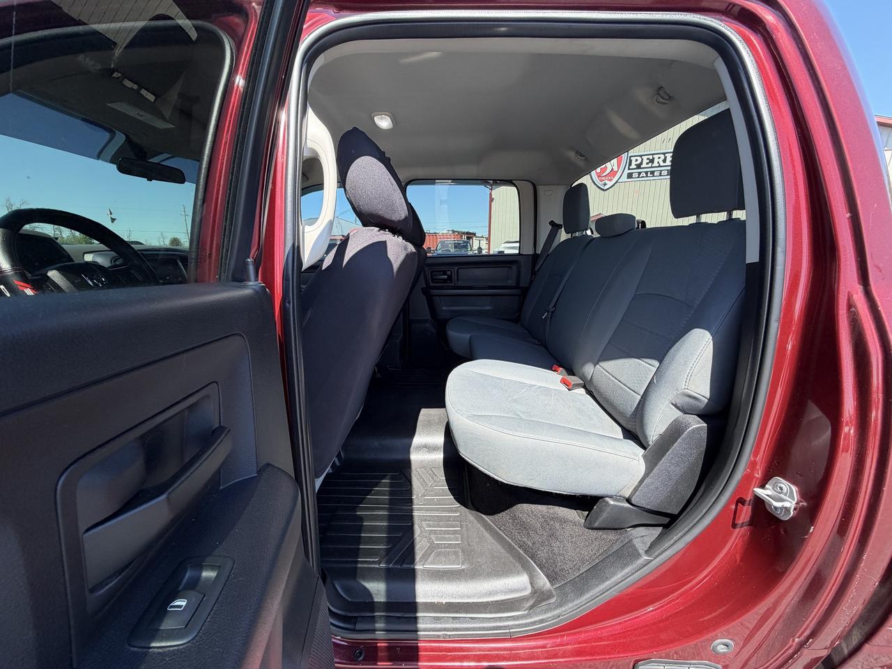 2017 RAM 1500 ST LIFT/WHEEL/TIRE PKG Photo
