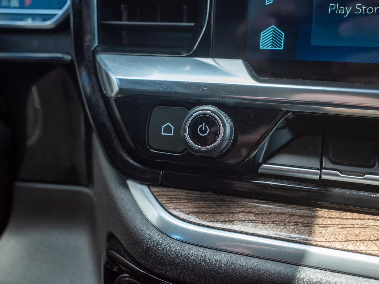 2025 Chevrolet Silverado 1500 LT Trail Boss - Turbocharged Engine   Cloth Seats Photo