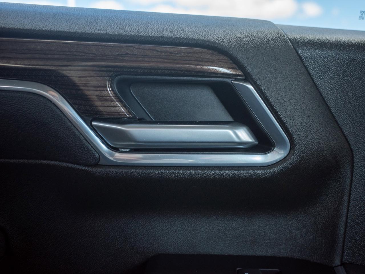 2025 Chevrolet Silverado 1500 LT Trail Boss - Turbocharged Engine   Cloth Seats Photo
