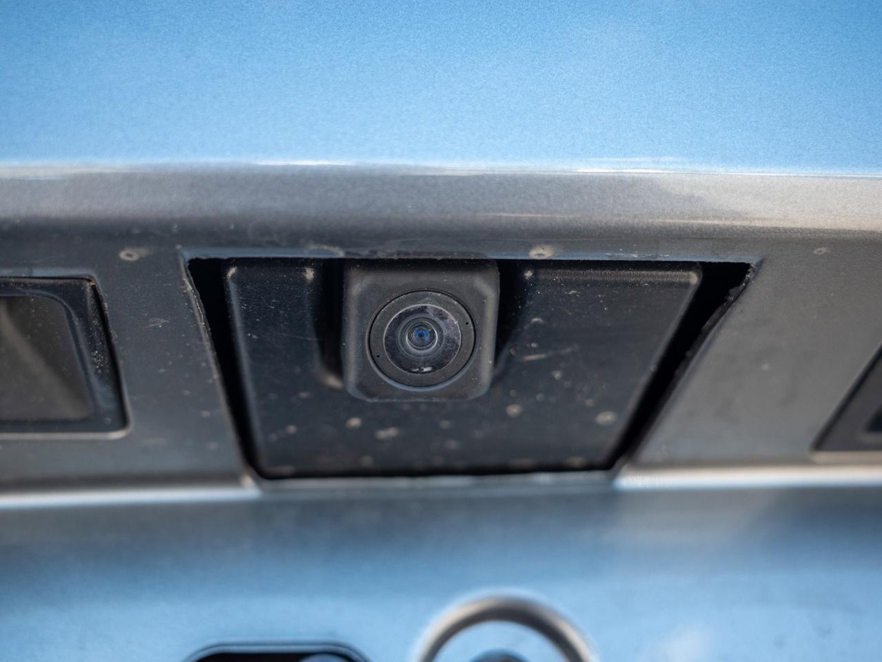 2026 Toyota Sienna - Turn Signal Mirrors   Cross-Traffic Alert Photo