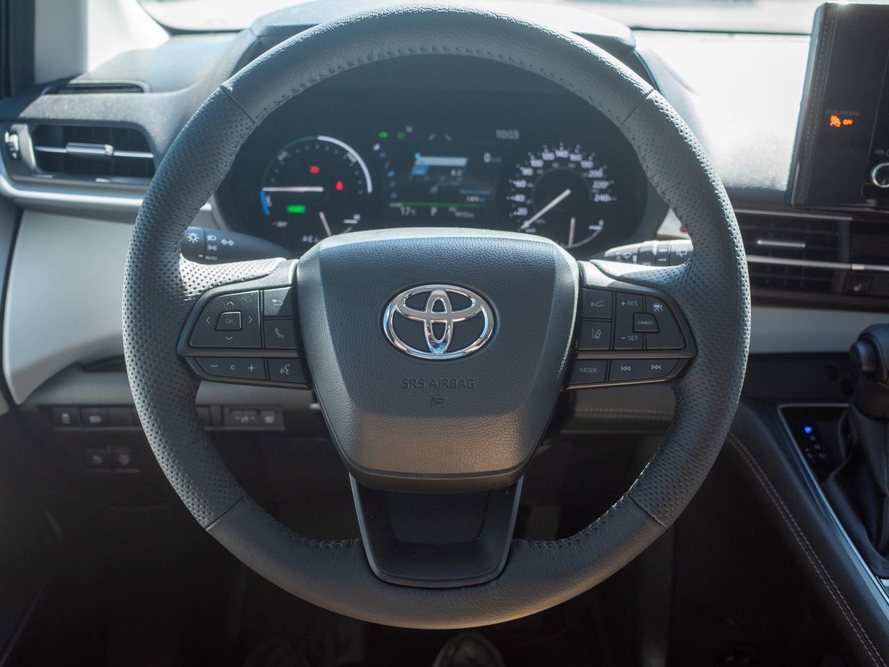 2026 Toyota Sienna - Turn Signal Mirrors   Cross-Traffic Alert Photo