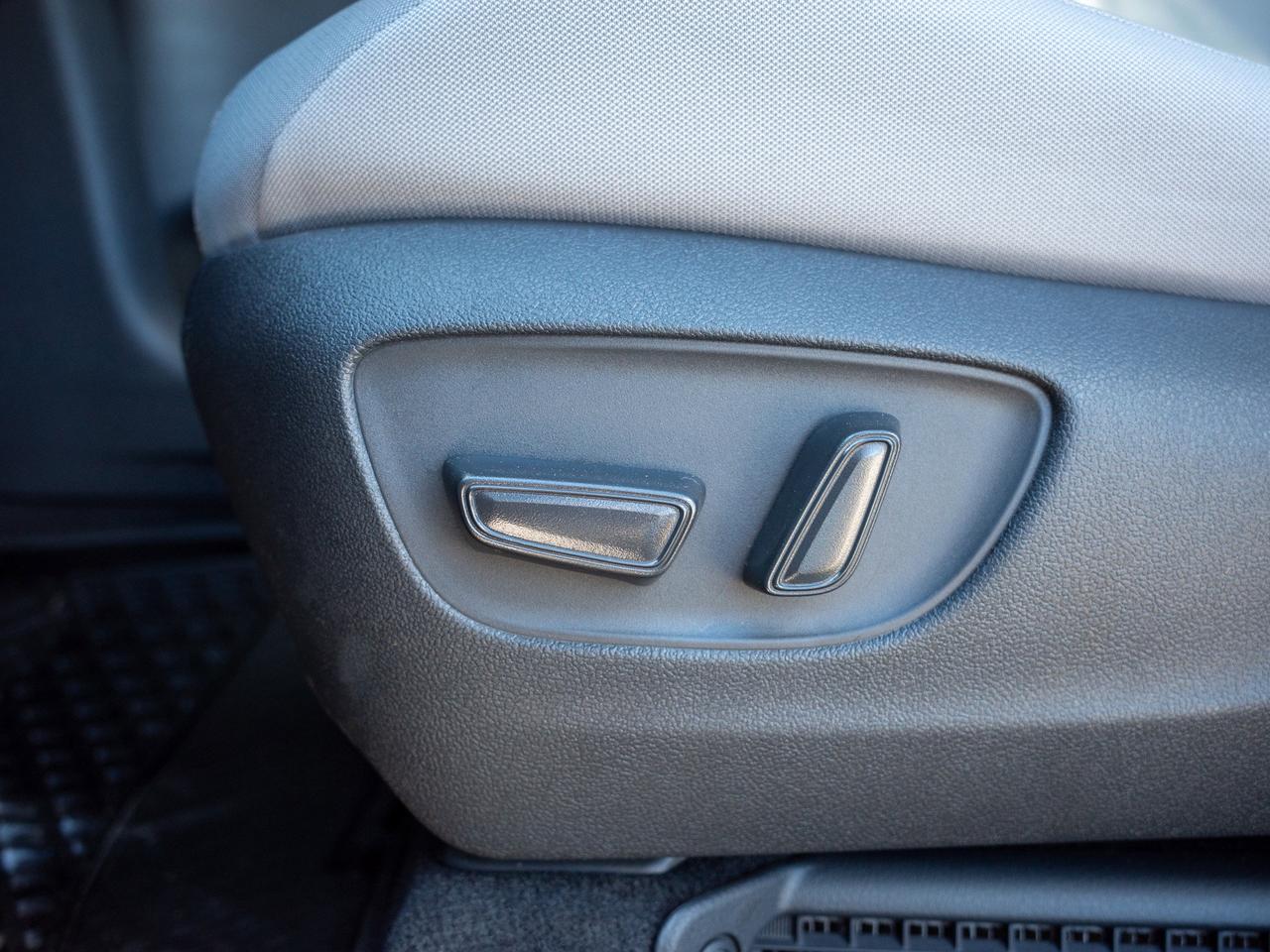 2026 Toyota Sienna - Turn Signal Mirrors   Cross-Traffic Alert Photo
