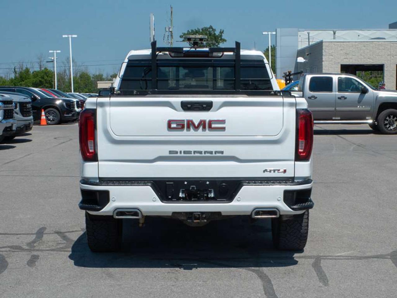 2024 GMC Sierra 1500 AT4 - Keyless Start   Folding Mirrors Photo