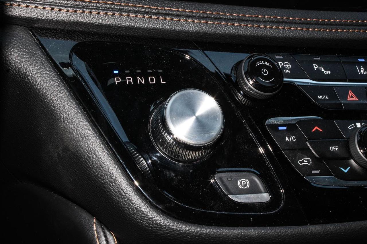 2023 Chrysler Pacifica Hybrid Pinnacle  Gps SiriusXM Moonroof BkpCam ParkingSens Photo